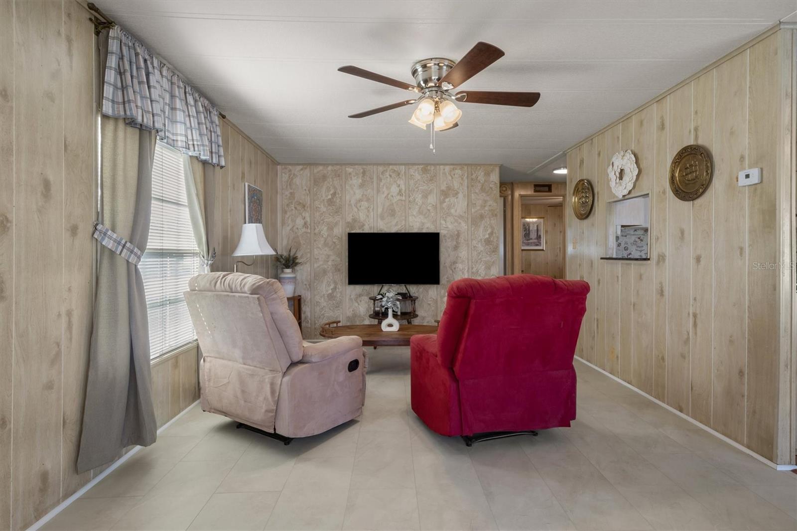 Image 11 of 34 For 6721 Canterbury Drive Ne