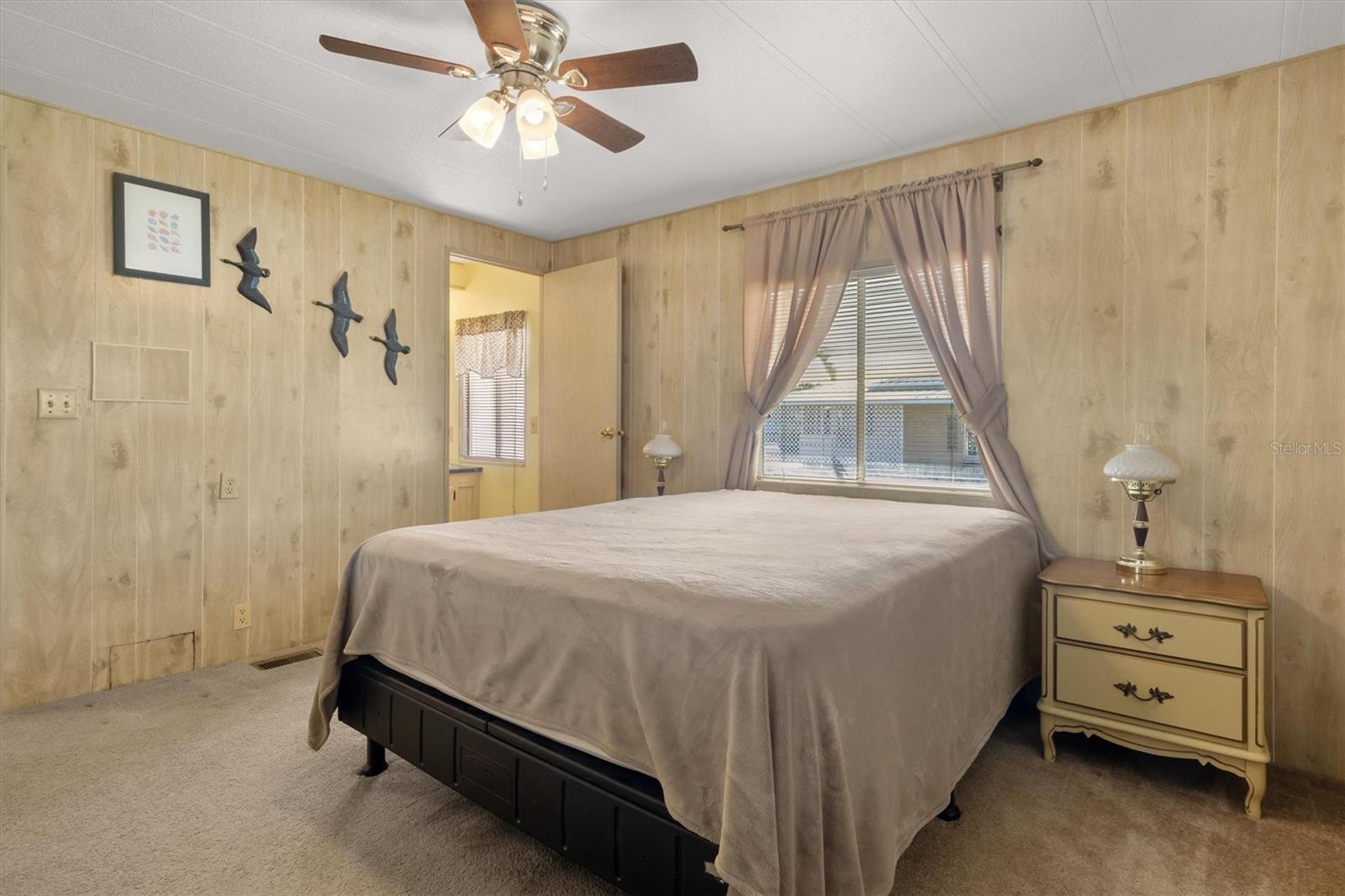 Image 17 of 34 For 6721 Canterbury Drive Ne