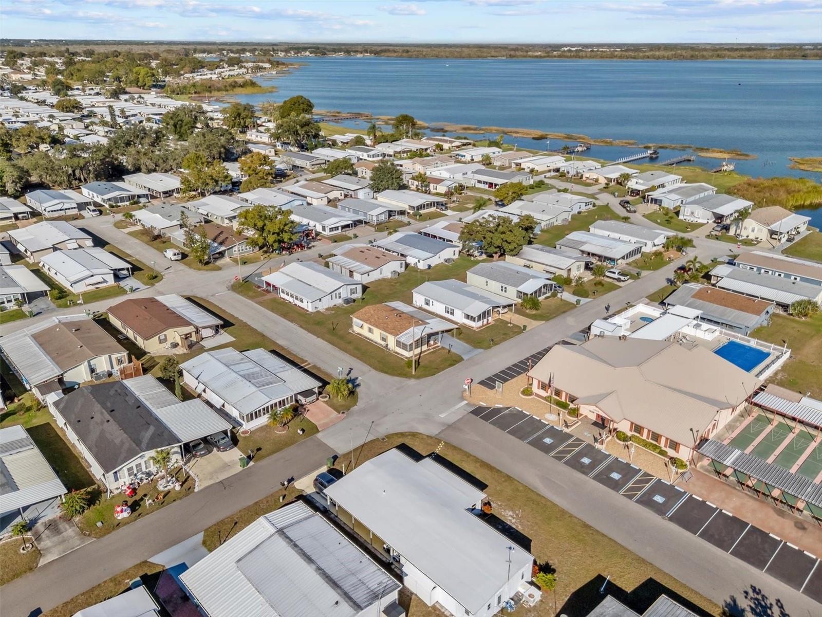 Image 2 of 34 For 6721 Canterbury Drive Ne