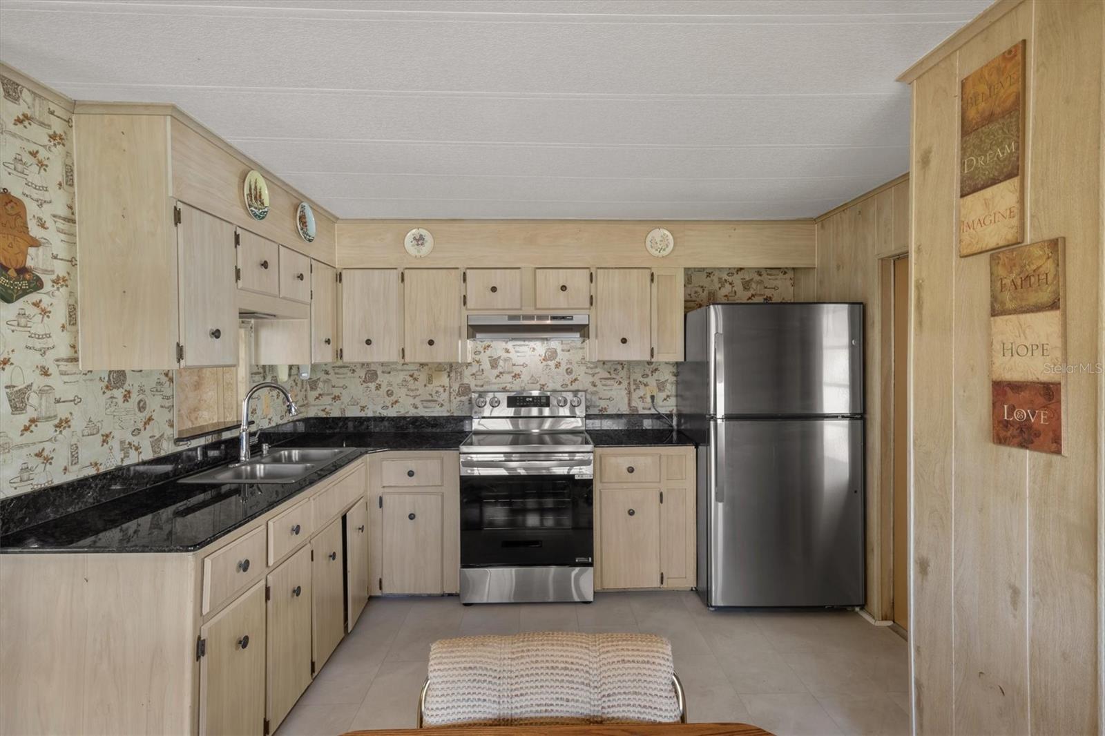 Image 7 of 34 For 6721 Canterbury Drive Ne