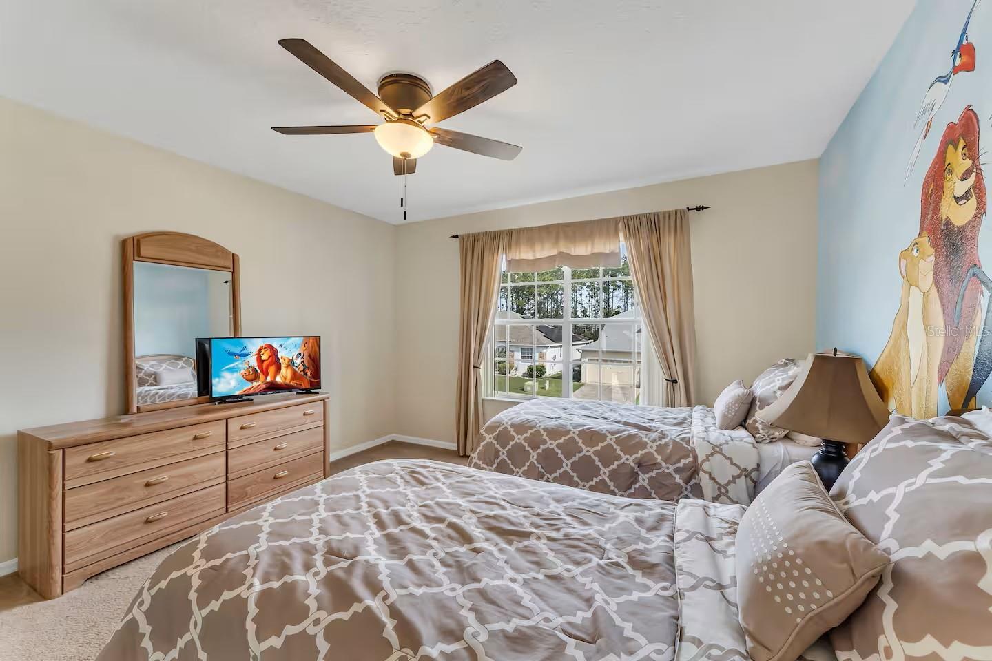 Image 22 of 45 For 127 Hampton Drive