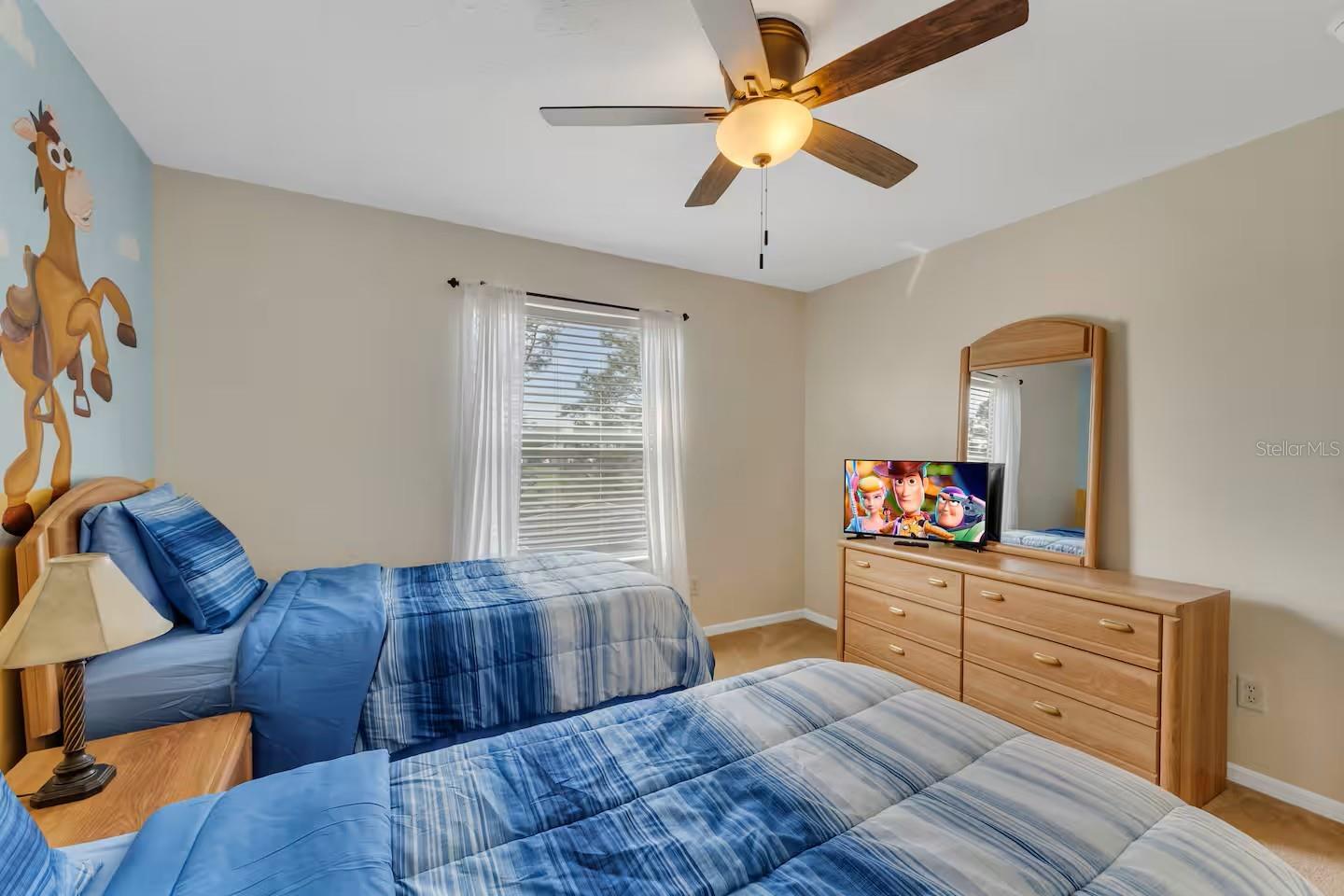 Image 25 of 45 For 127 Hampton Drive