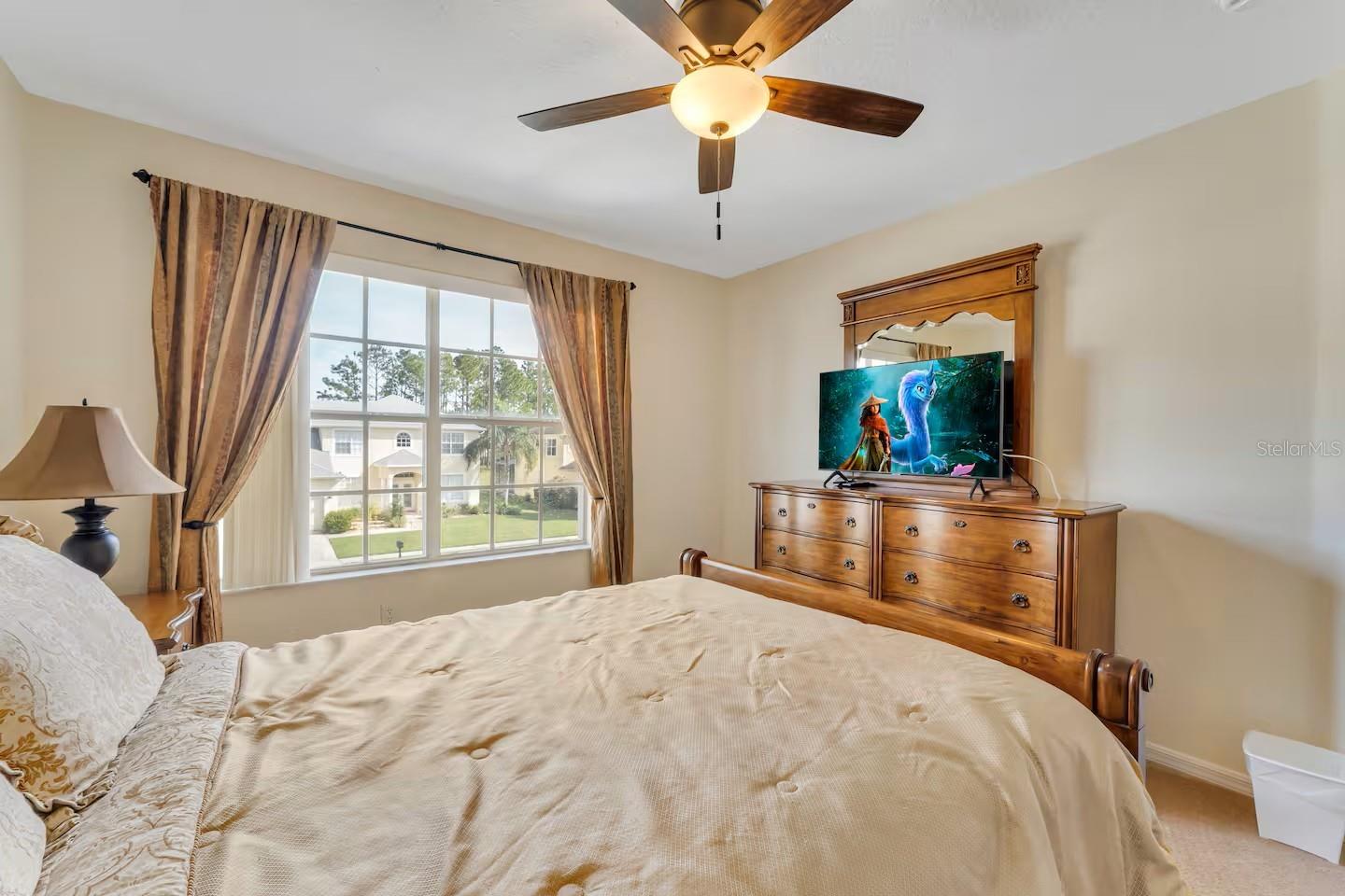 Image 26 of 45 For 127 Hampton Drive