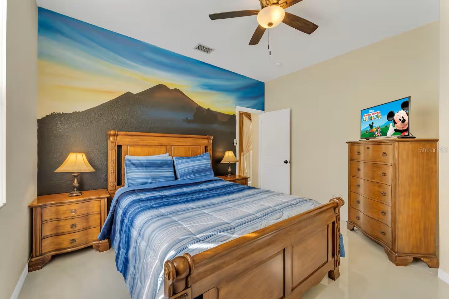 Image 31 of 45 For 127 Hampton Drive