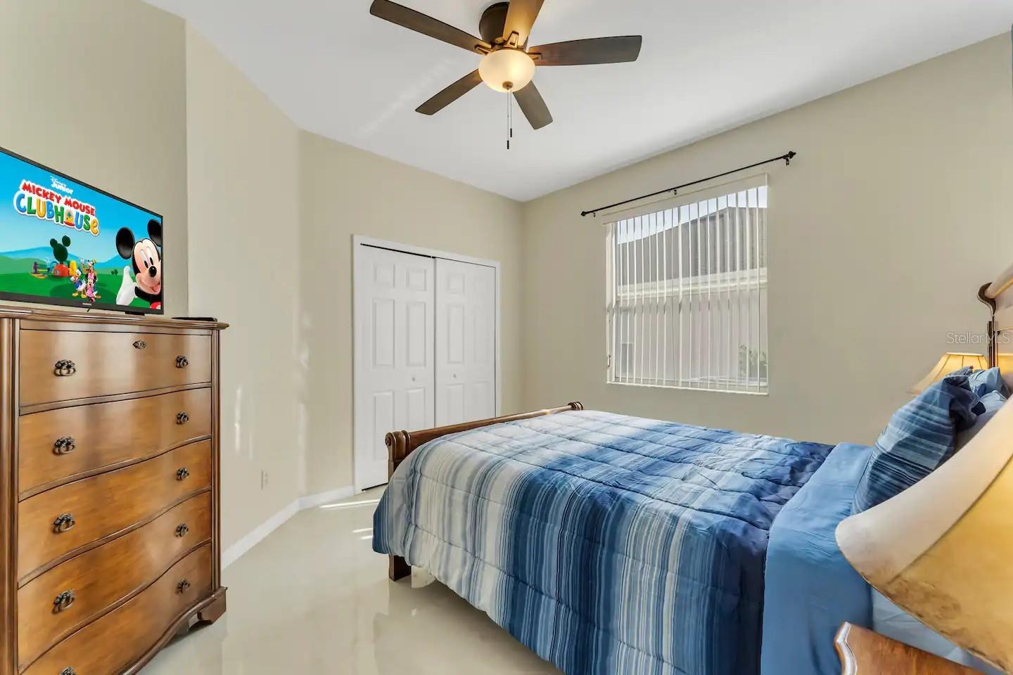 Image 32 of 45 For 127 Hampton Drive