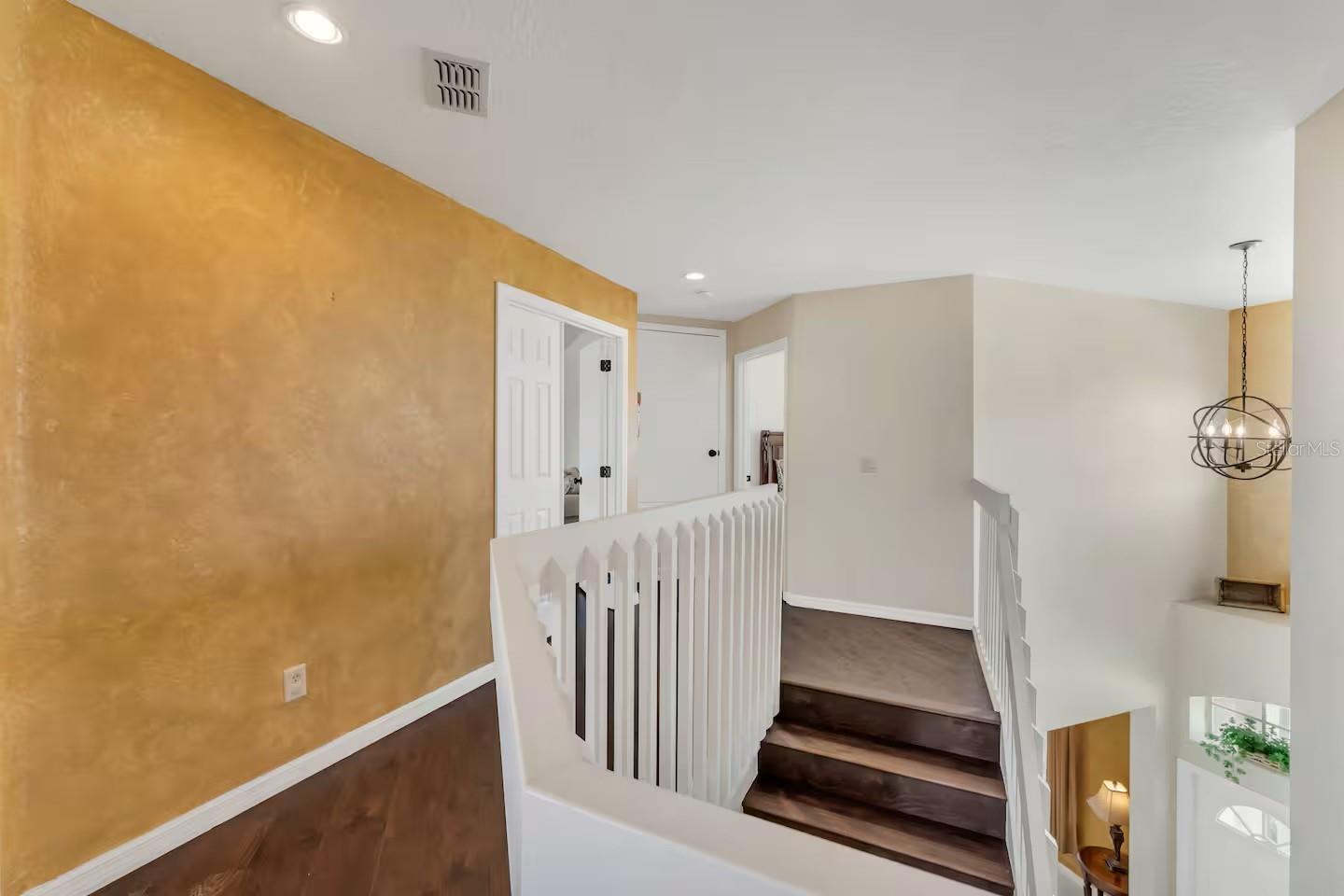 Image 41 of 45 For 127 Hampton Drive