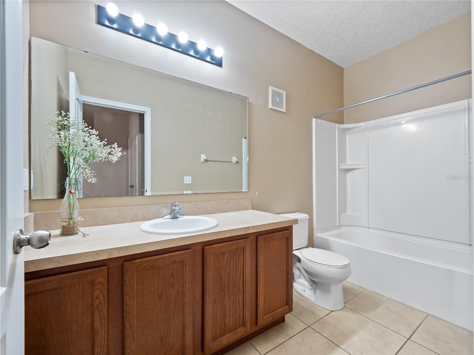 Image 17 of 23 For 2281 Betsy Ross Lane