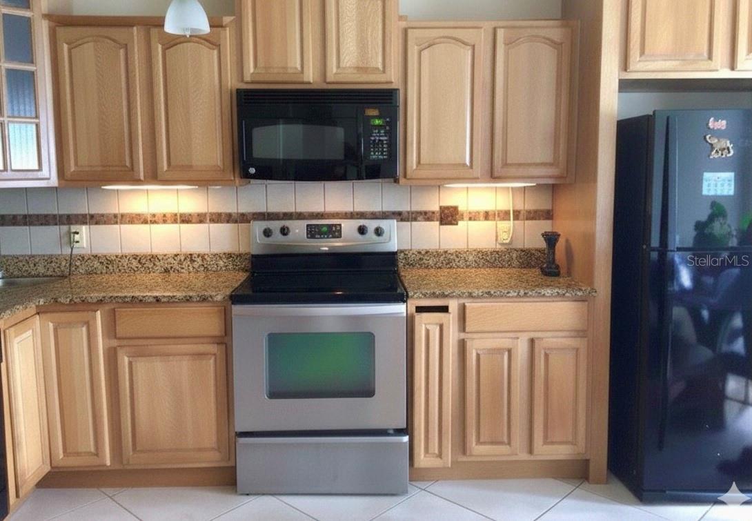 Image 3 of 15 For 2127 Rj Circle