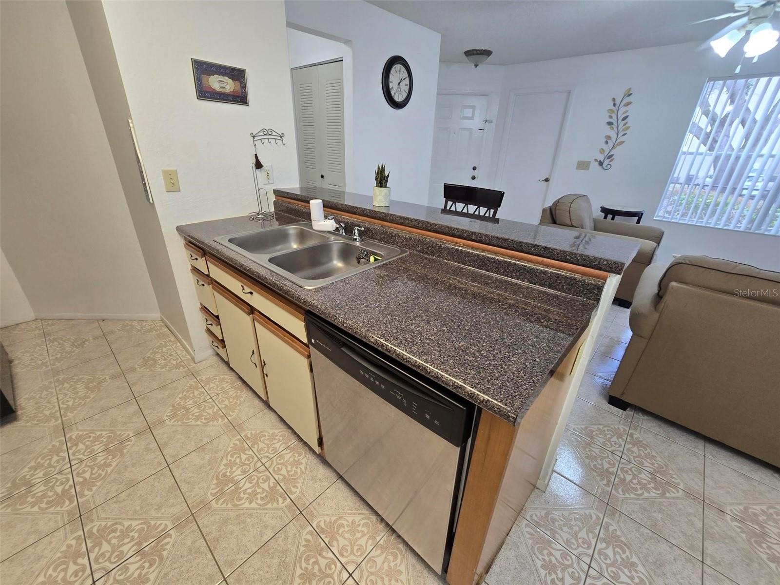 Image 7 of 19 For 623 Dory Lane 112