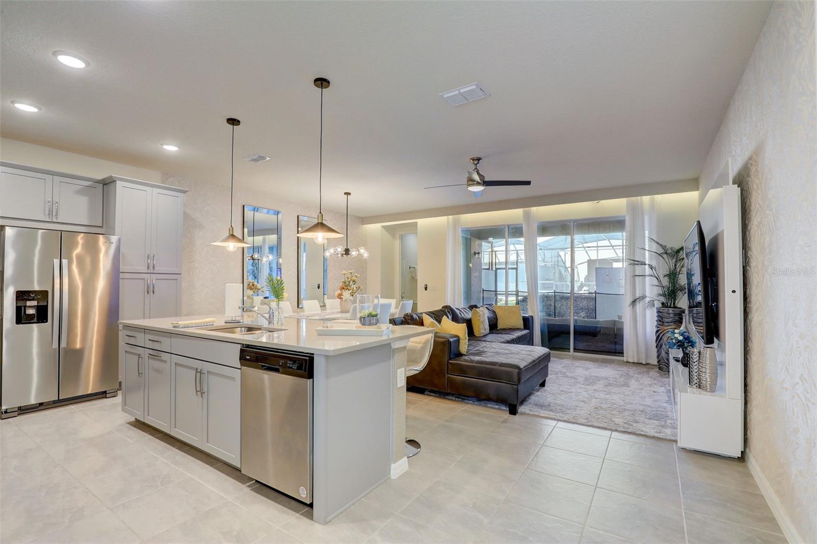 Image 15 of 62 For 1842 Tropical Palms Circle