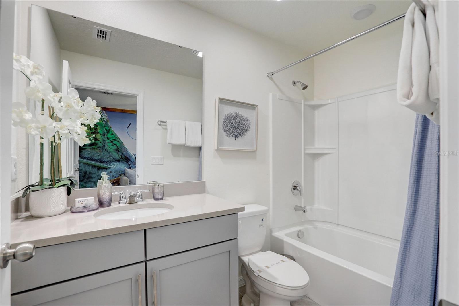 Image 27 of 62 For 1842 Tropical Palms Circle