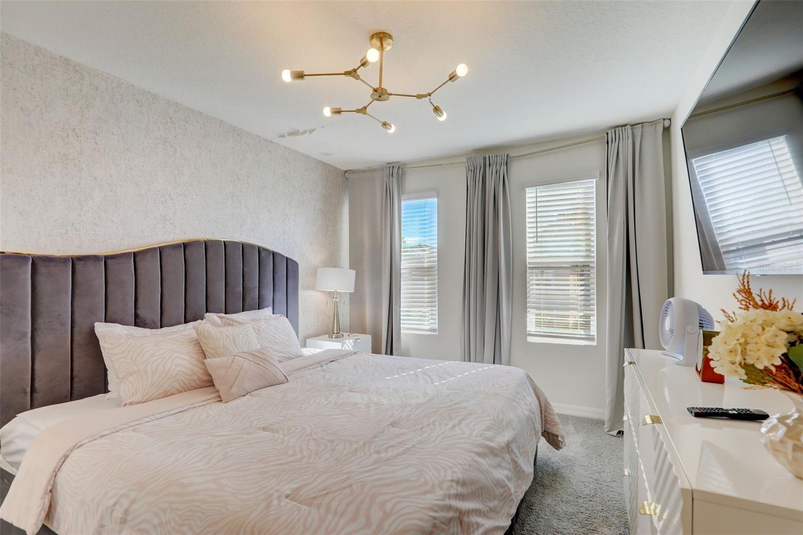 Image 29 of 62 For 1842 Tropical Palms Circle