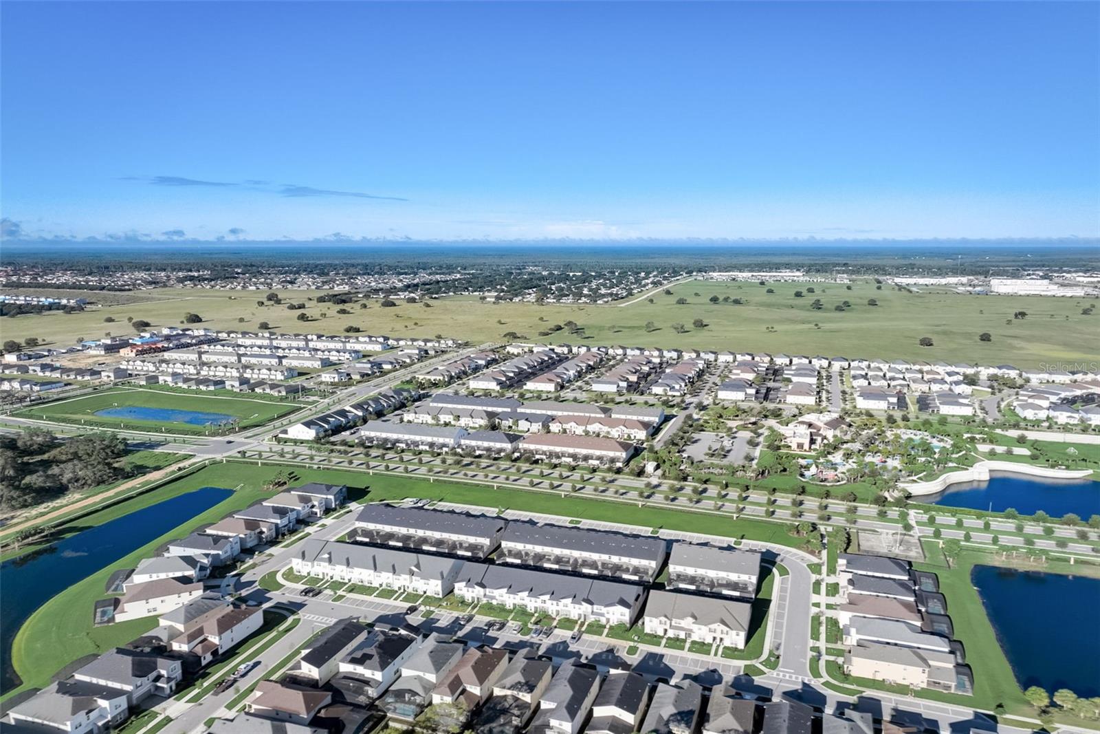 Image 34 of 62 For 1842 Tropical Palms Circle