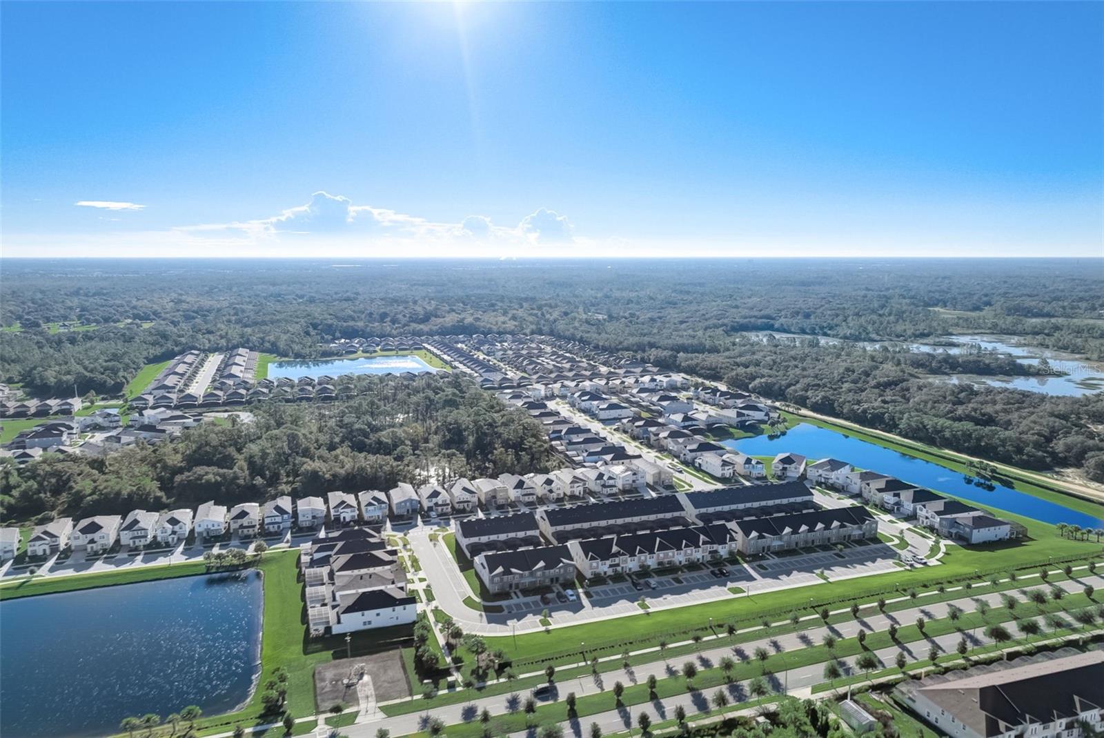 Image 37 of 62 For 1842 Tropical Palms Circle