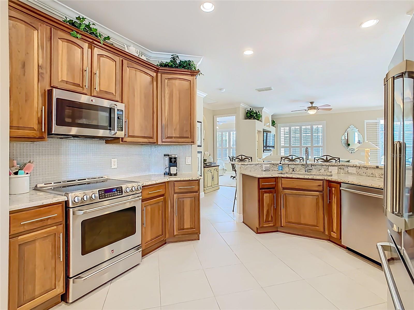 Image 18 of 73 For 270 Addison Drive