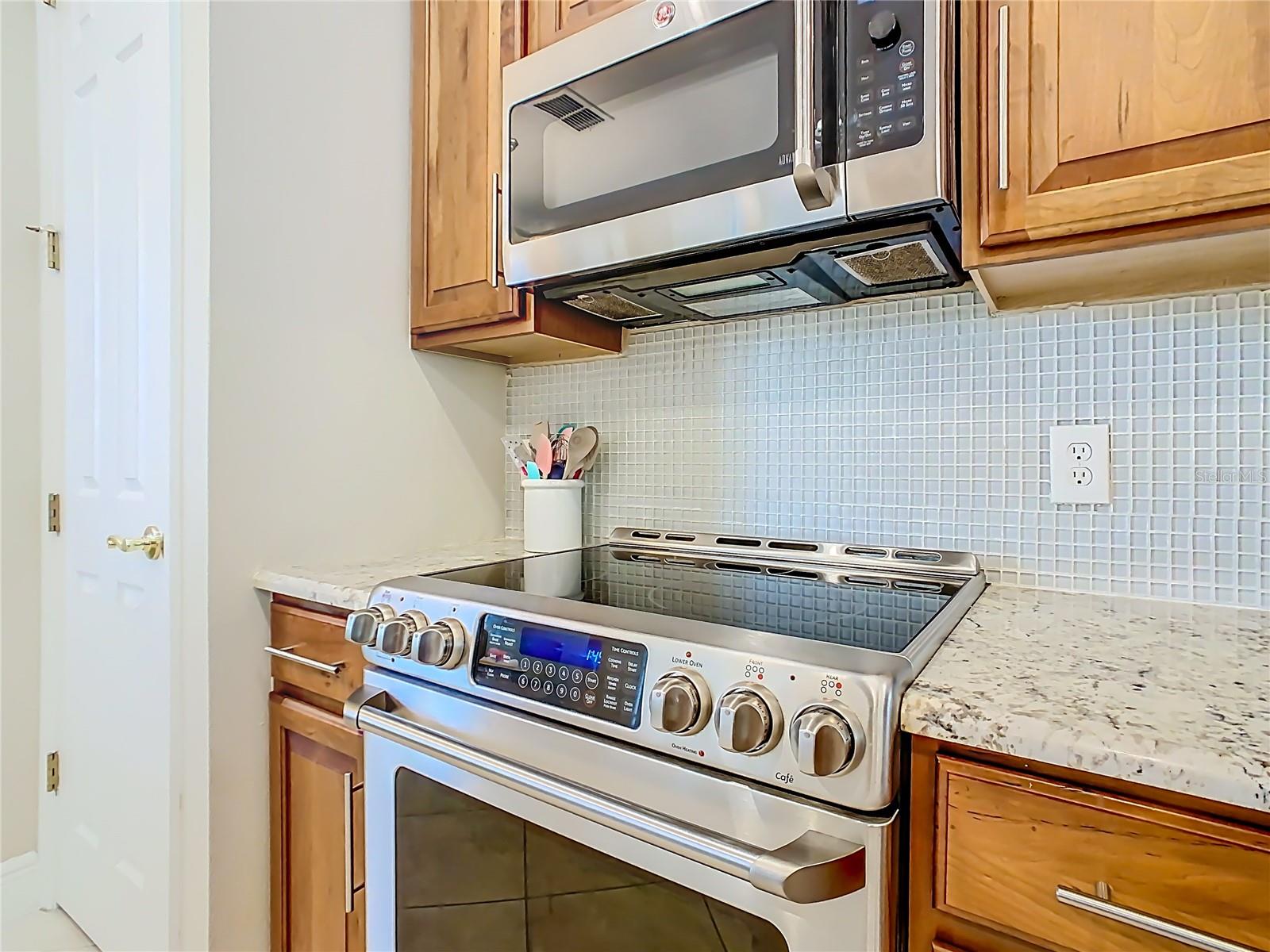 Image 20 of 73 For 270 Addison Drive