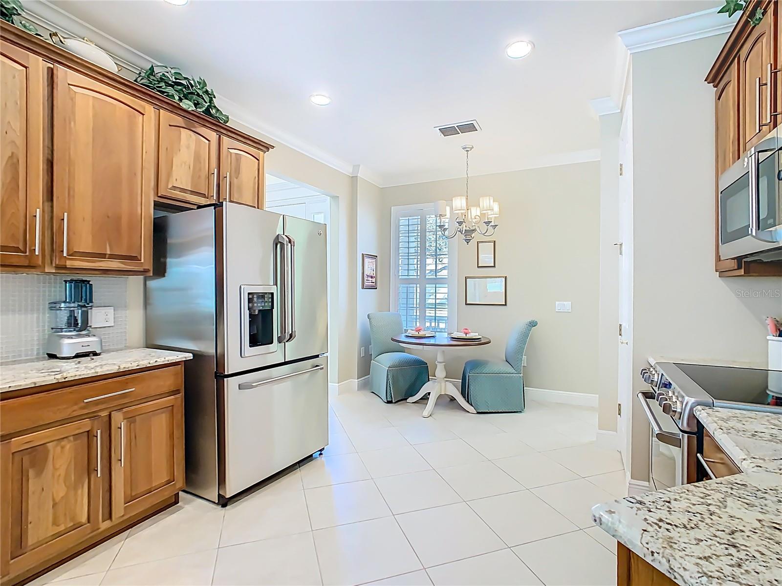 Image 21 of 73 For 270 Addison Drive