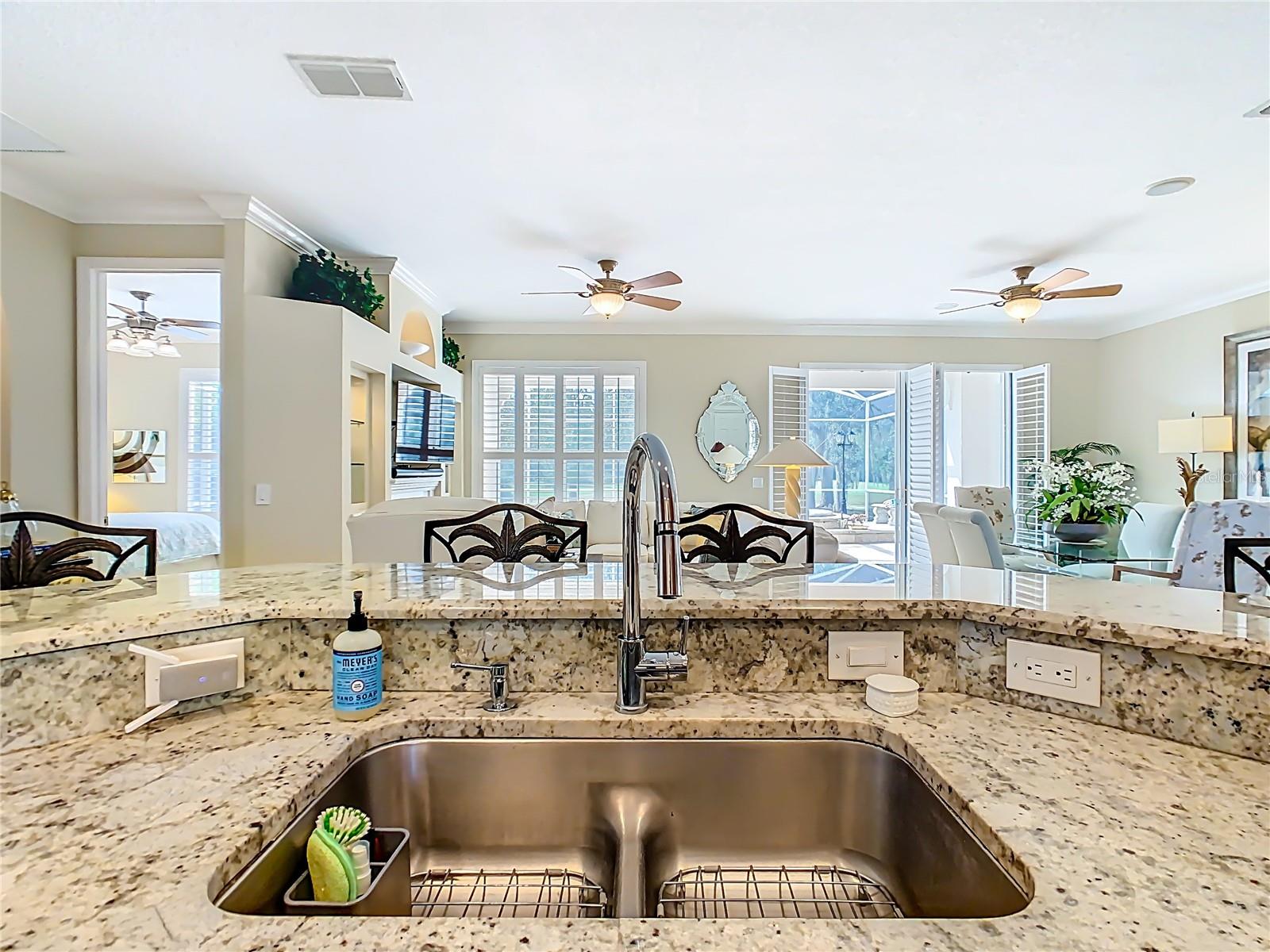 Image 22 of 73 For 270 Addison Drive