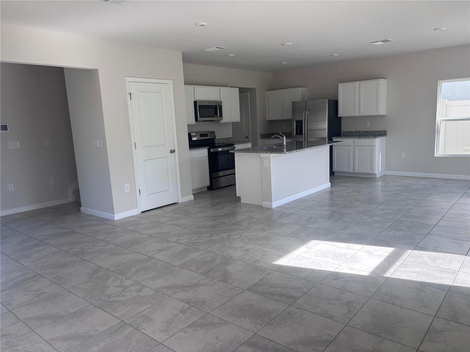 Image 4 of 24 For 4731 Bernard Boulevard