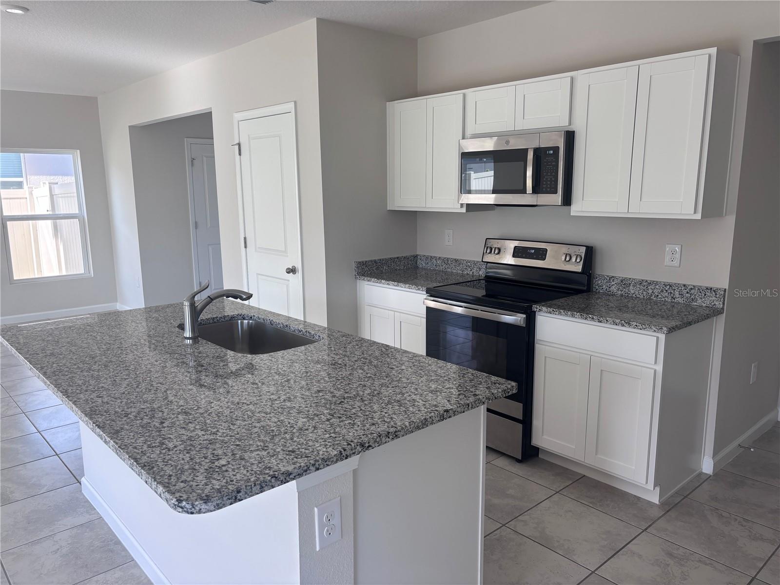 Image 5 of 24 For 4731 Bernard Boulevard