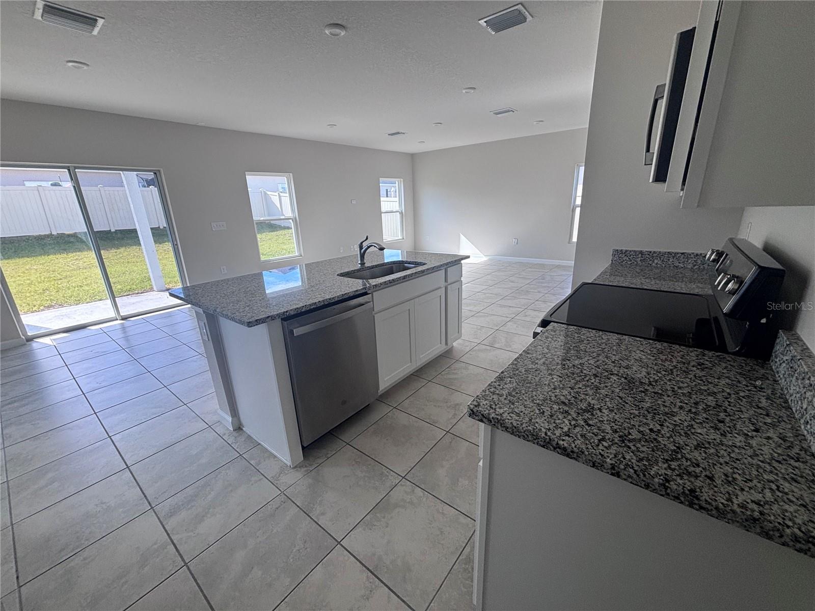 Image 7 of 24 For 4731 Bernard Boulevard