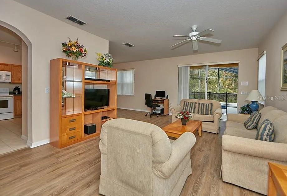 Image 12 of 33 For 1453 Royal Ridge Drive