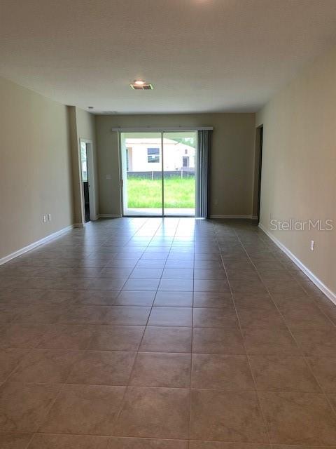 Image 15 of 35 For 16452 Champlain Street