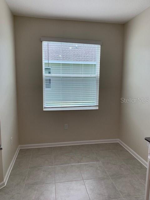 Image 17 of 35 For 16452 Champlain Street