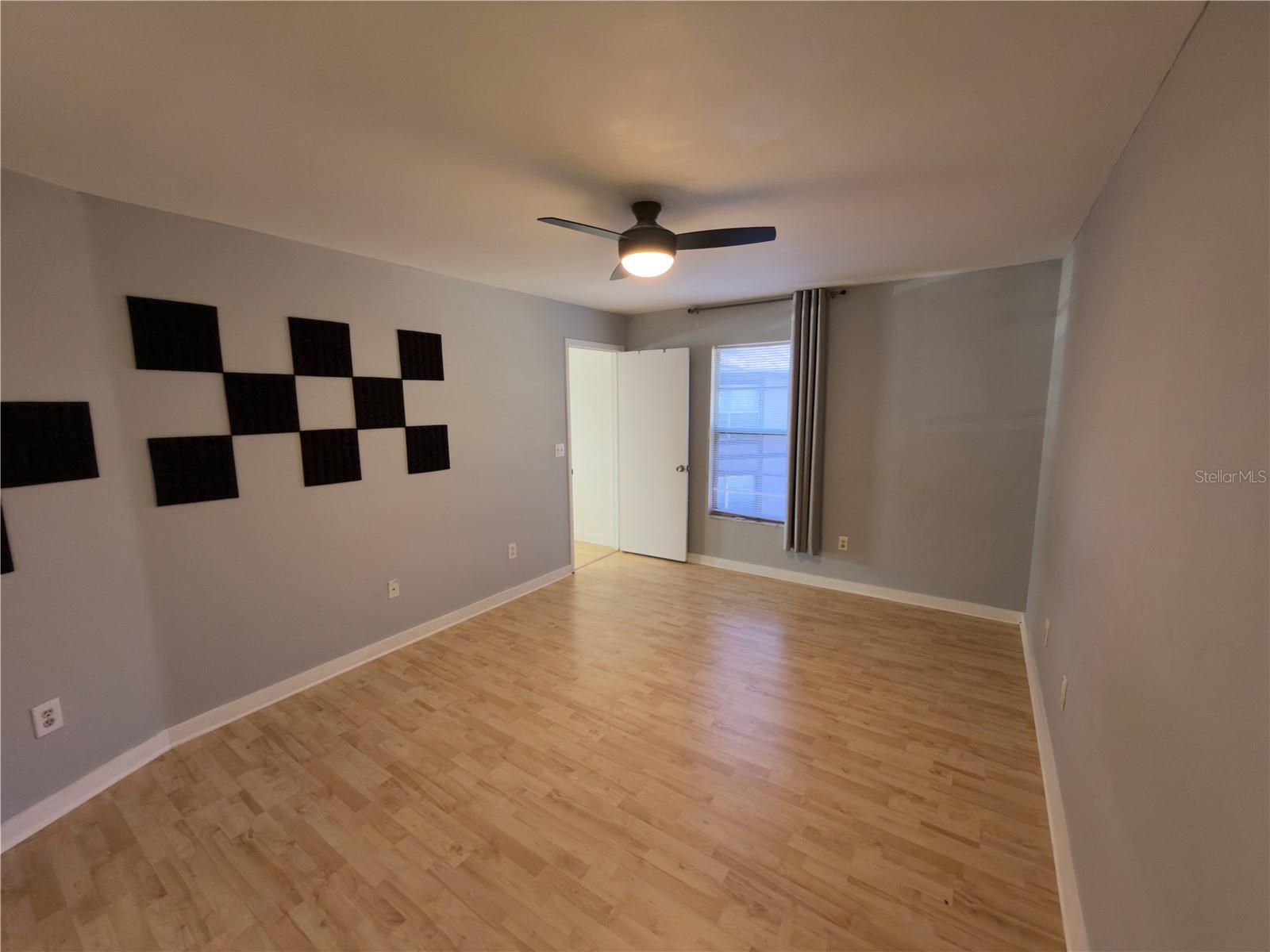 Image 11 of 19 For 14662 Norwood Oaks Drive 204