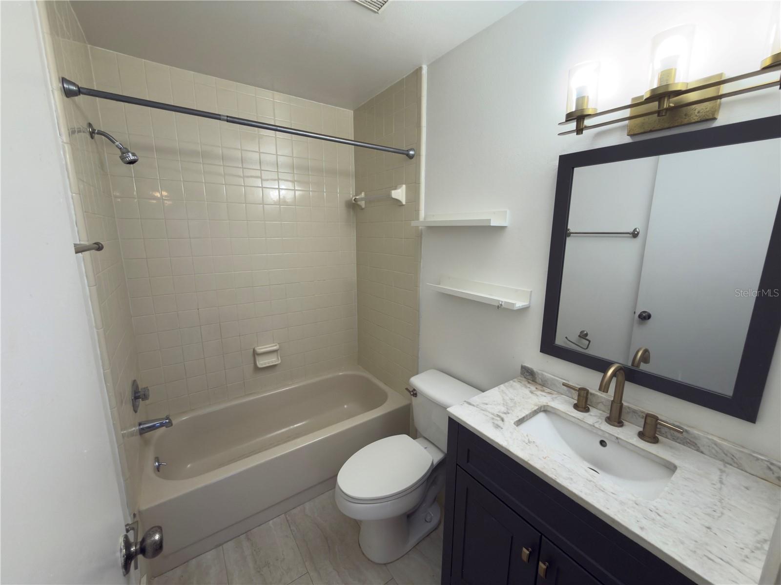 Image 15 of 19 For 14662 Norwood Oaks Drive 204