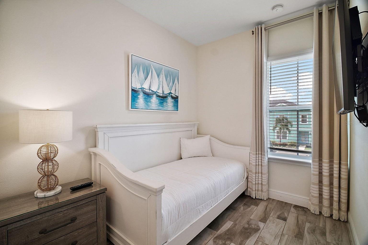 Image 21 of 45 For 8174 Coconut Place