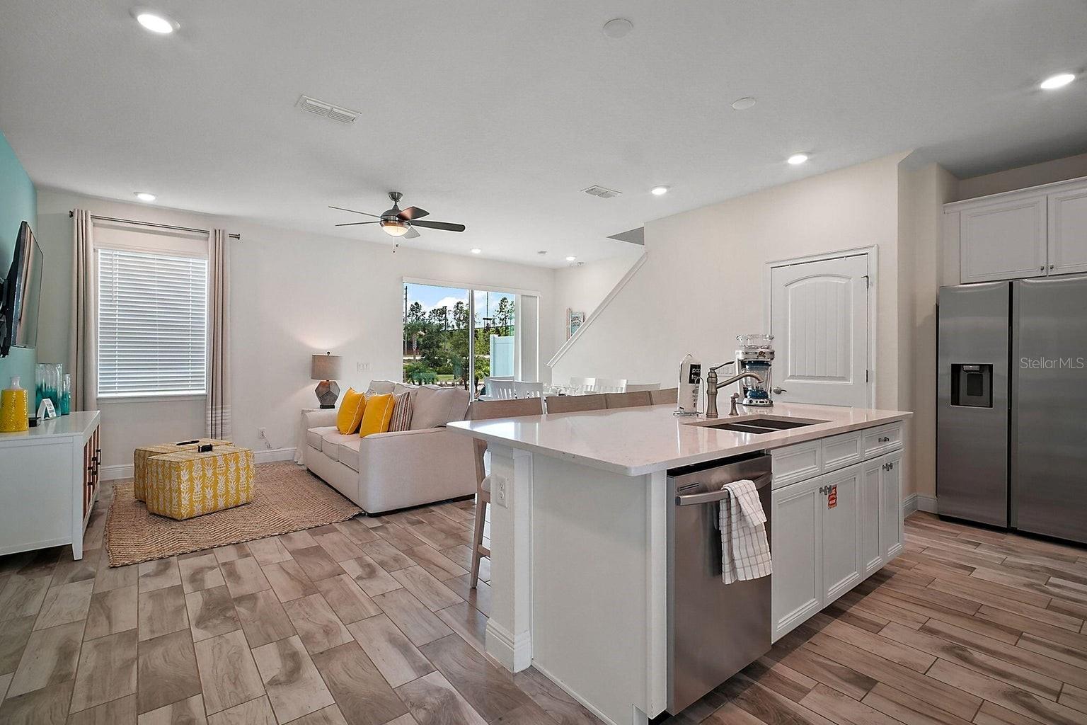 Image 3 of 45 For 8174 Coconut Place