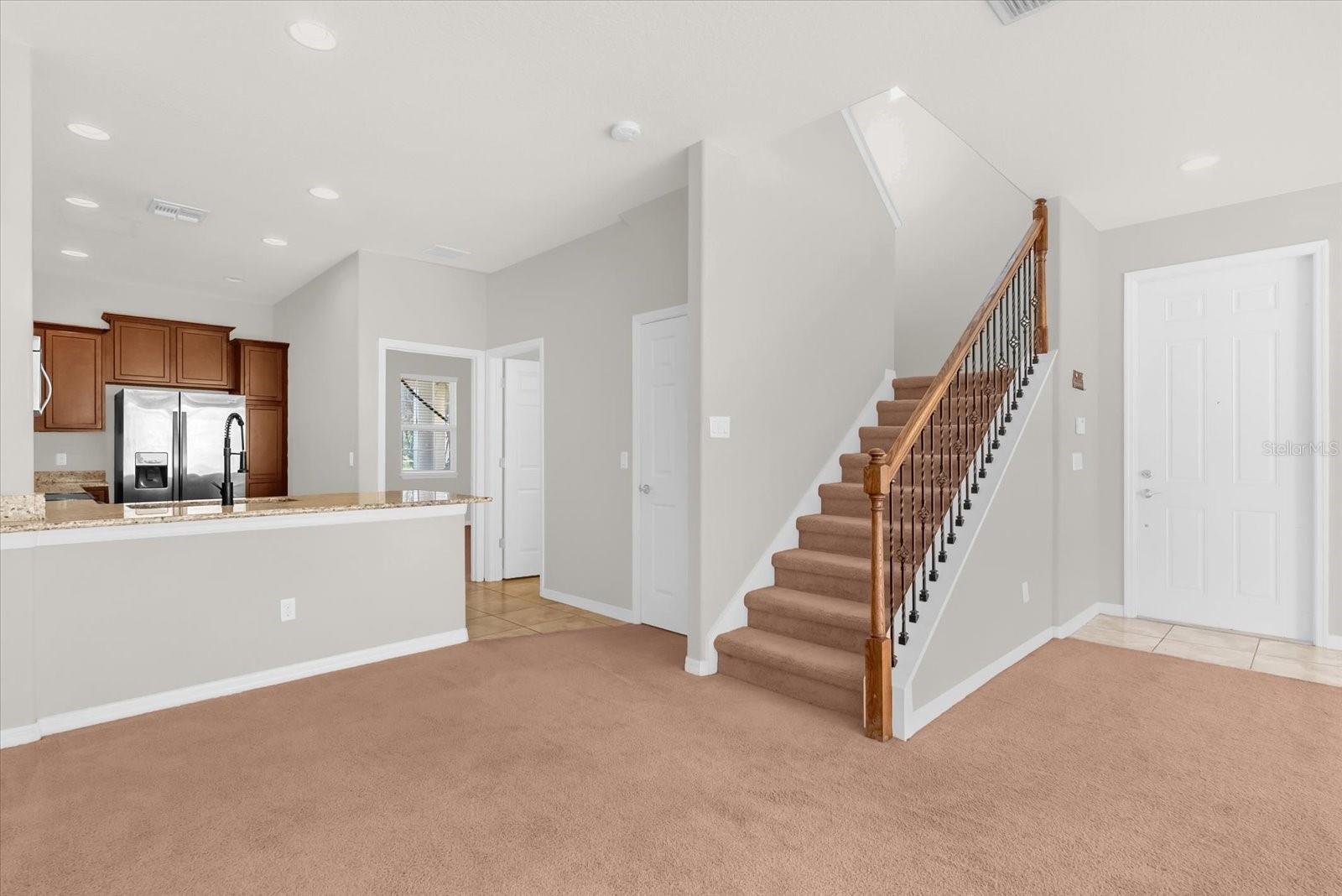 Image 5 of 50 For 11932 Lorenza Lane