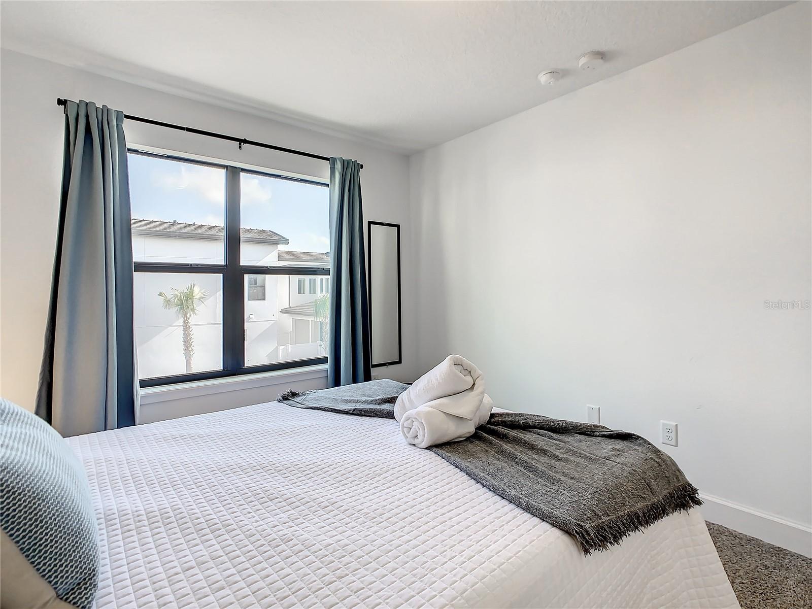 Image 26 of 37 For 181 Villa Domani Circle