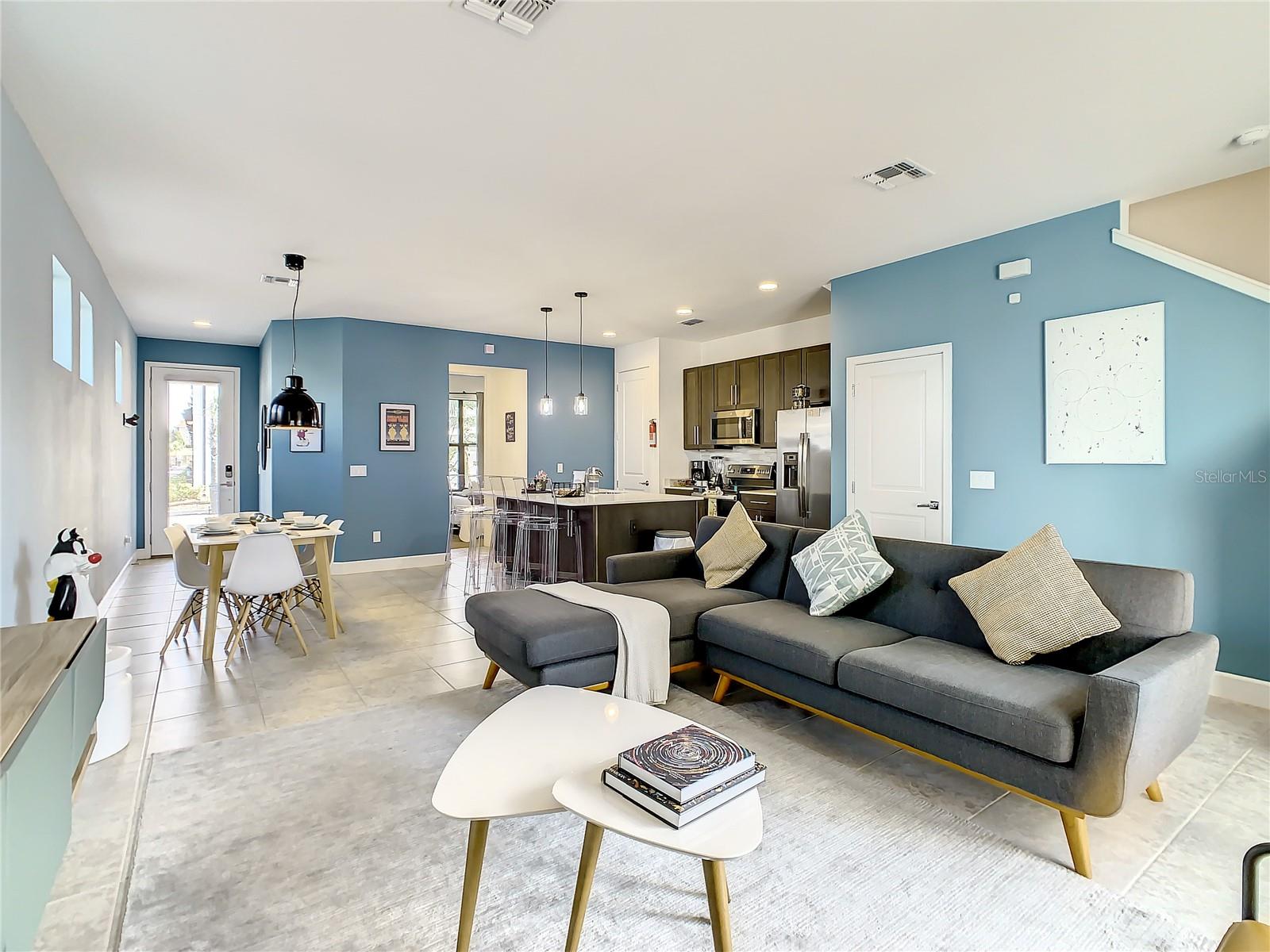 Image 5 of 37 For 181 Villa Domani Circle