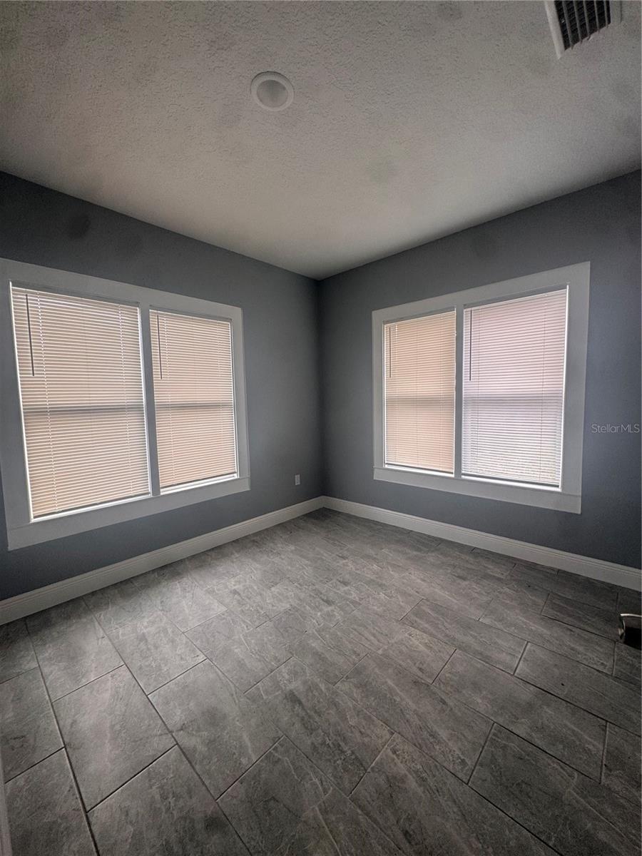 Image 10 of 22 For 353 Ferndale Avenue