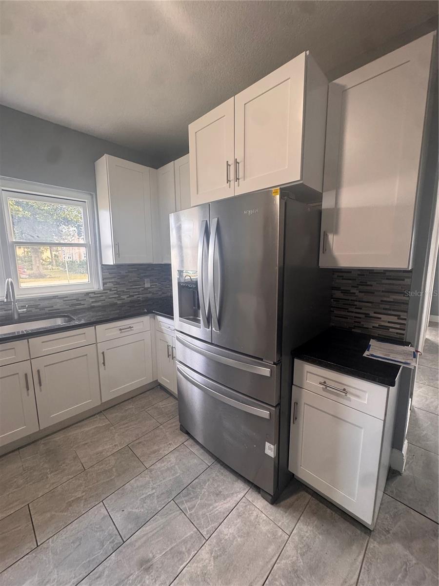 Image 5 of 22 For 353 Ferndale Avenue