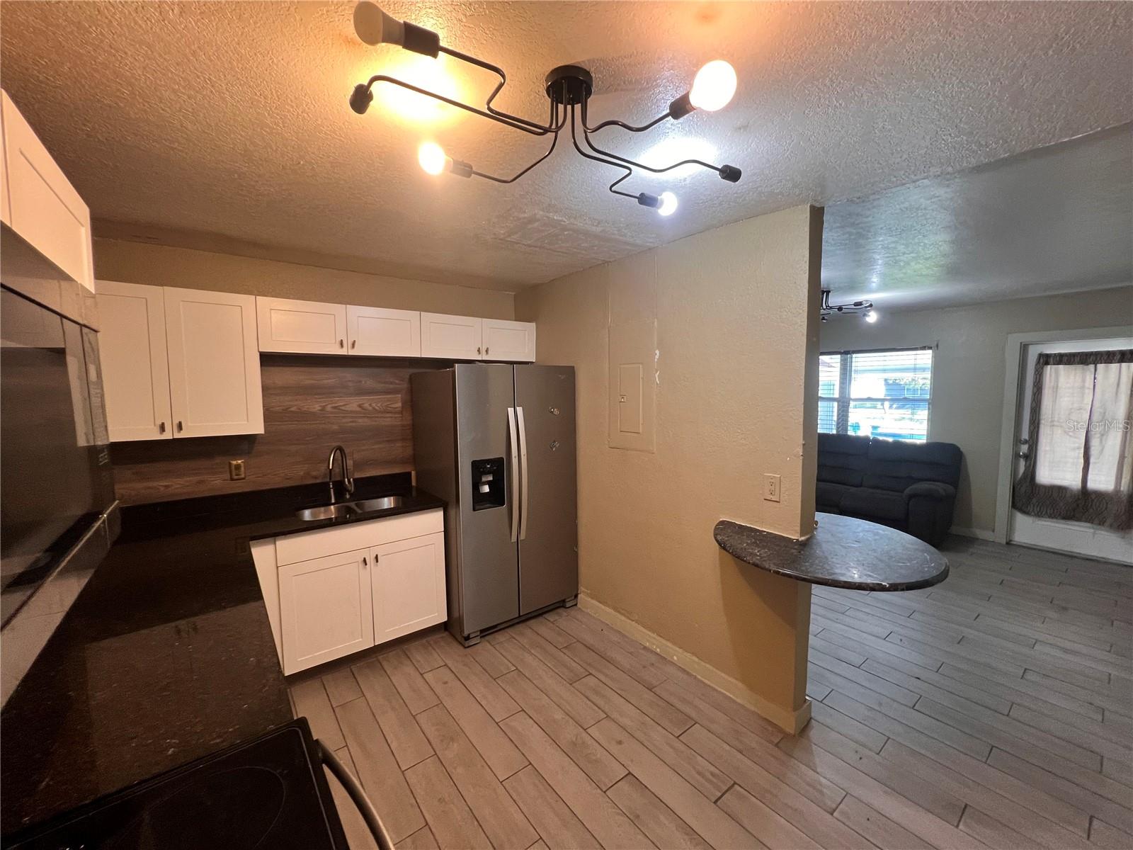 Image 24 of 51 For 1724 Riley Avenue