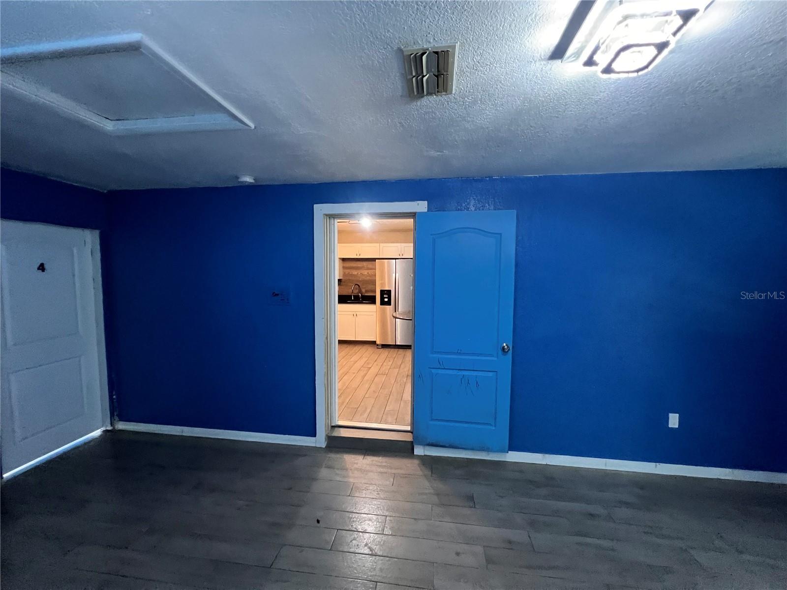 Image 29 of 51 For 1724 Riley Avenue