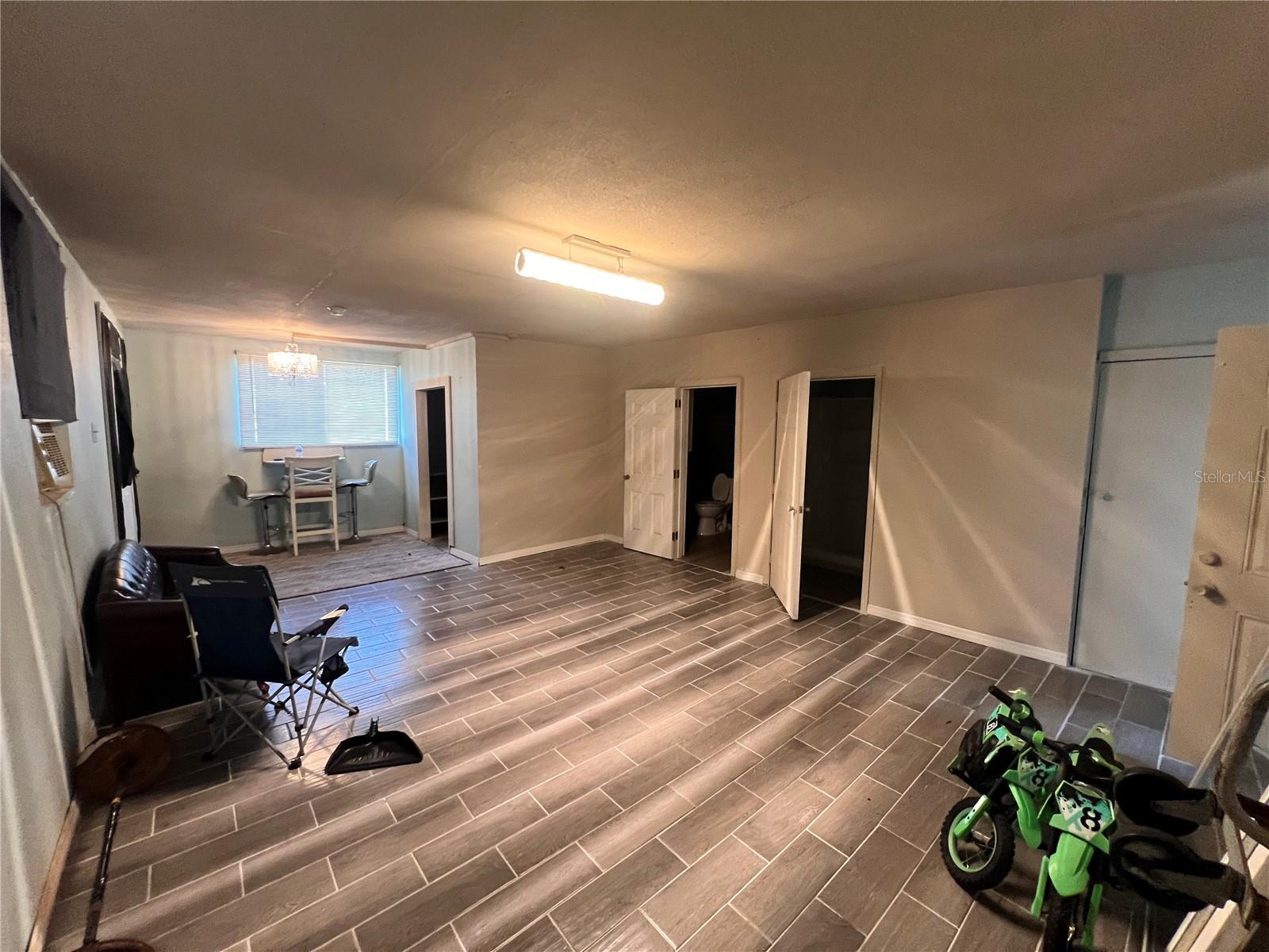 Image 34 of 51 For 1724 Riley Avenue