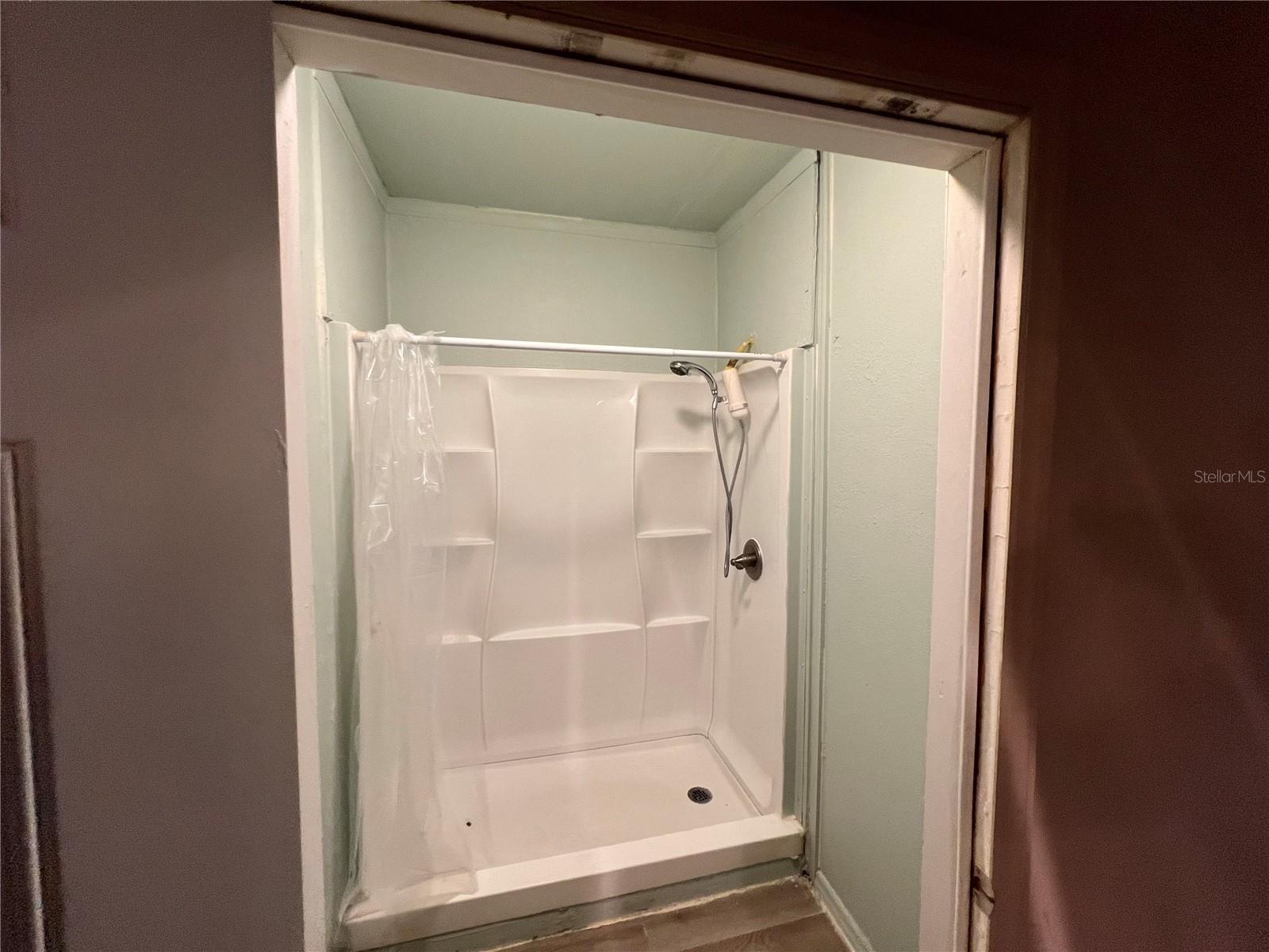 Image 39 of 51 For 1724 Riley Avenue