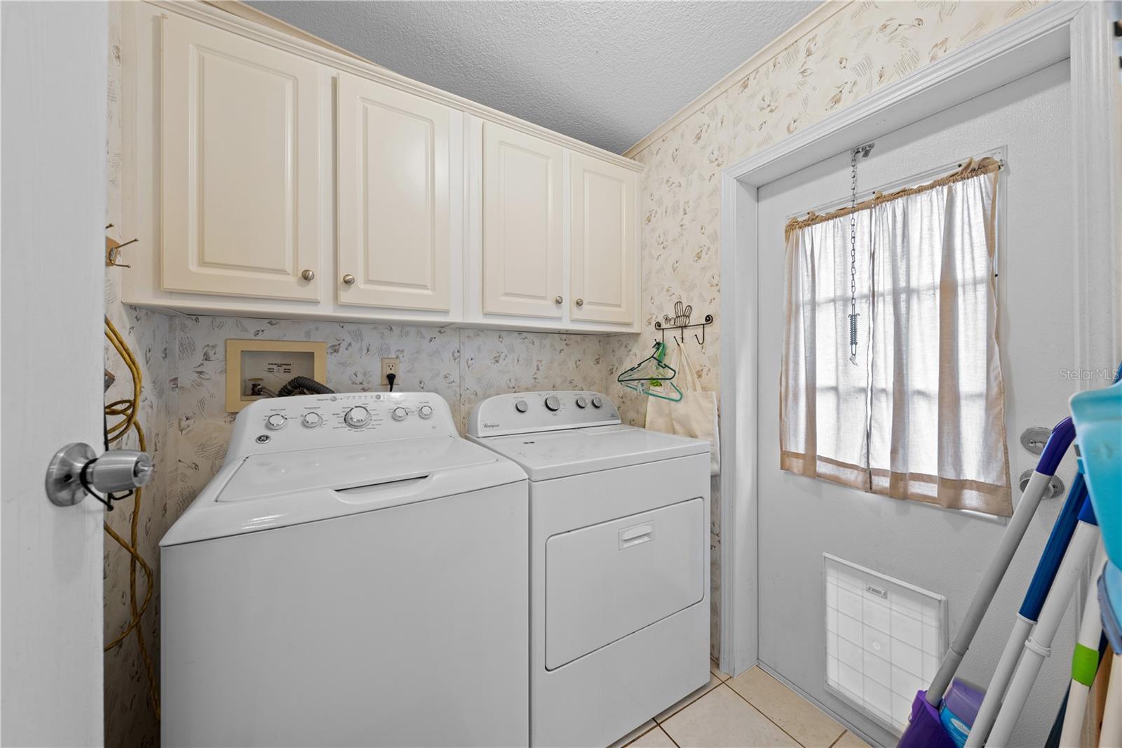 Image 16 of 53 For 545 Horizon Drive