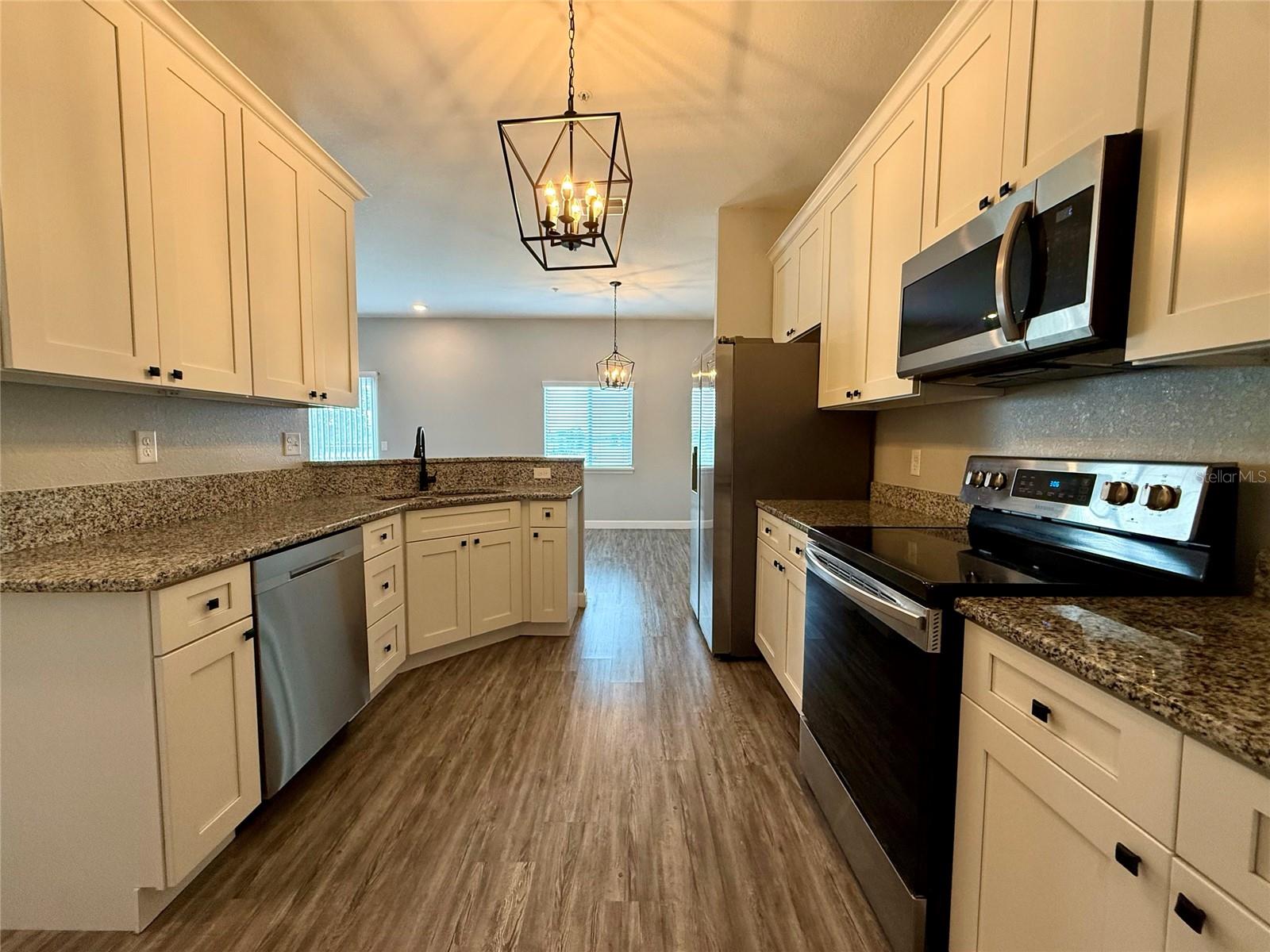 Image 14 of 33 For 2728 Sycamore Street