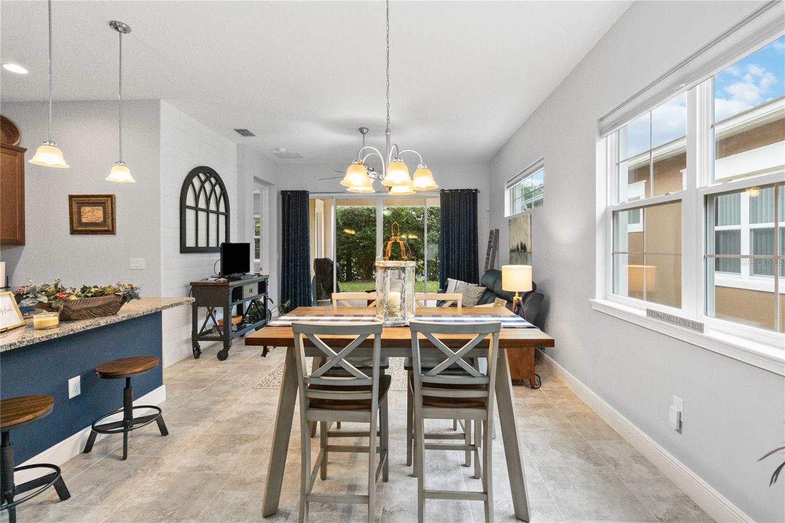 Image 14 of 62 For 2487 Yellow Brick Road