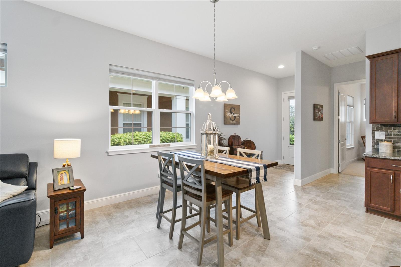 Image 19 of 62 For 2487 Yellow Brick Road