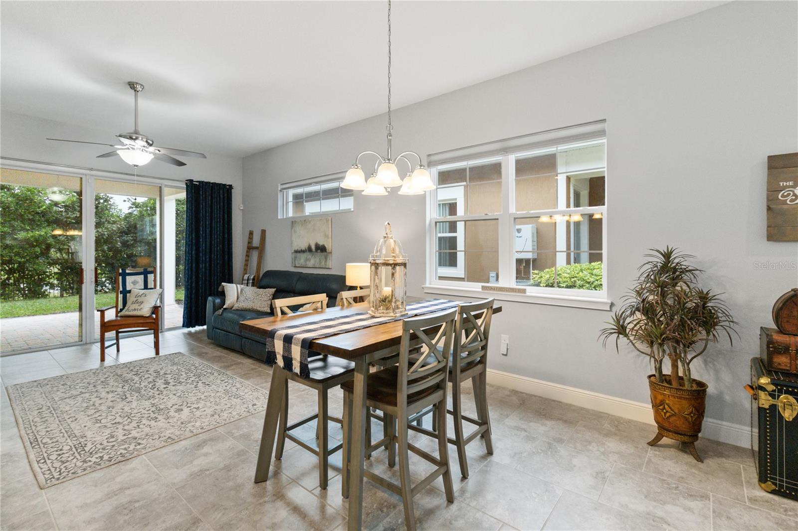 Image 20 of 62 For 2487 Yellow Brick Road