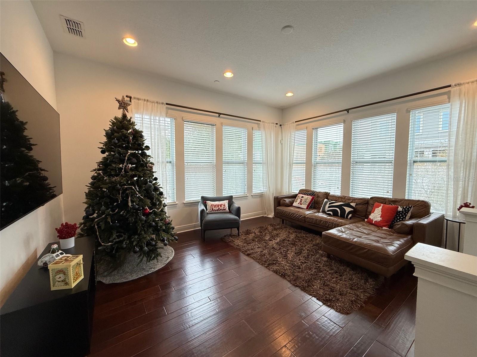 Image 11 of 38 For 8483 Karrer Terrace