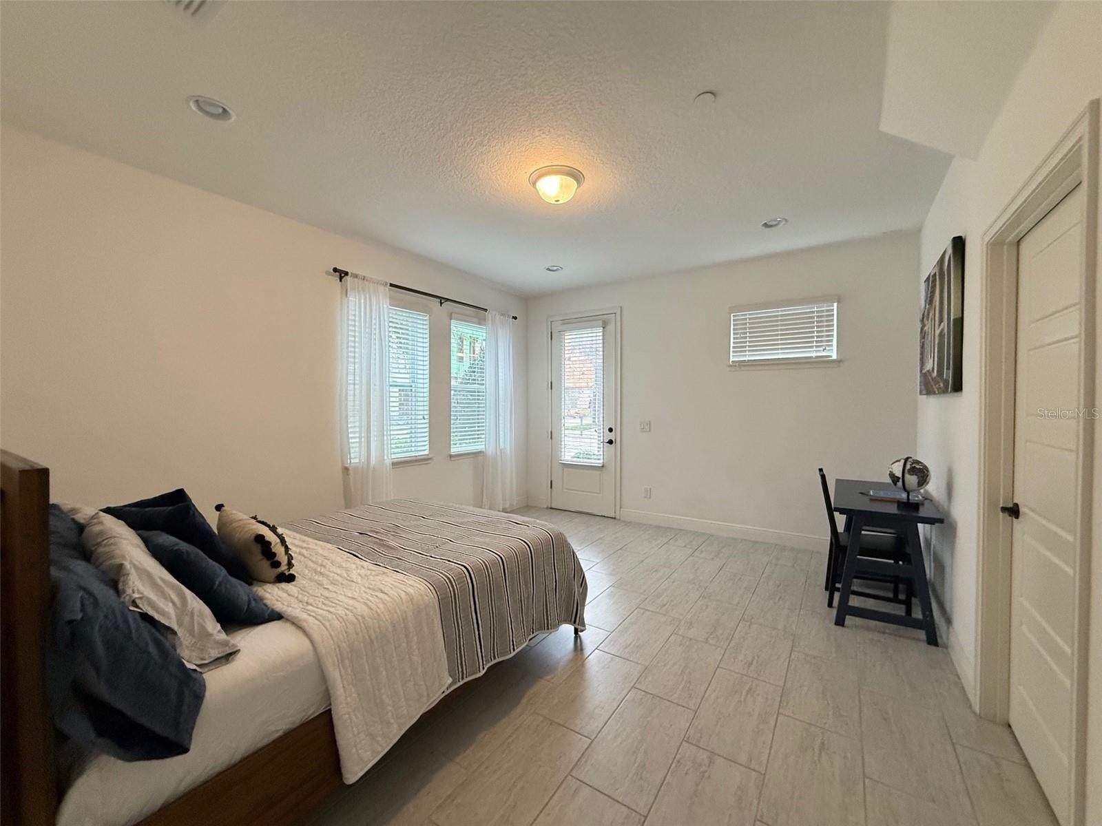 Image 19 of 38 For 8483 Karrer Terrace