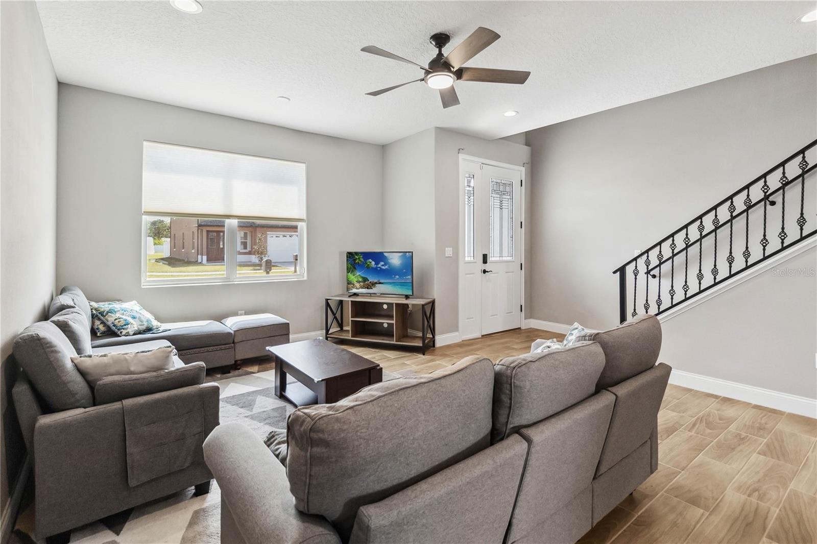 Image 12 of 14 For 6592 Taxiway Circle