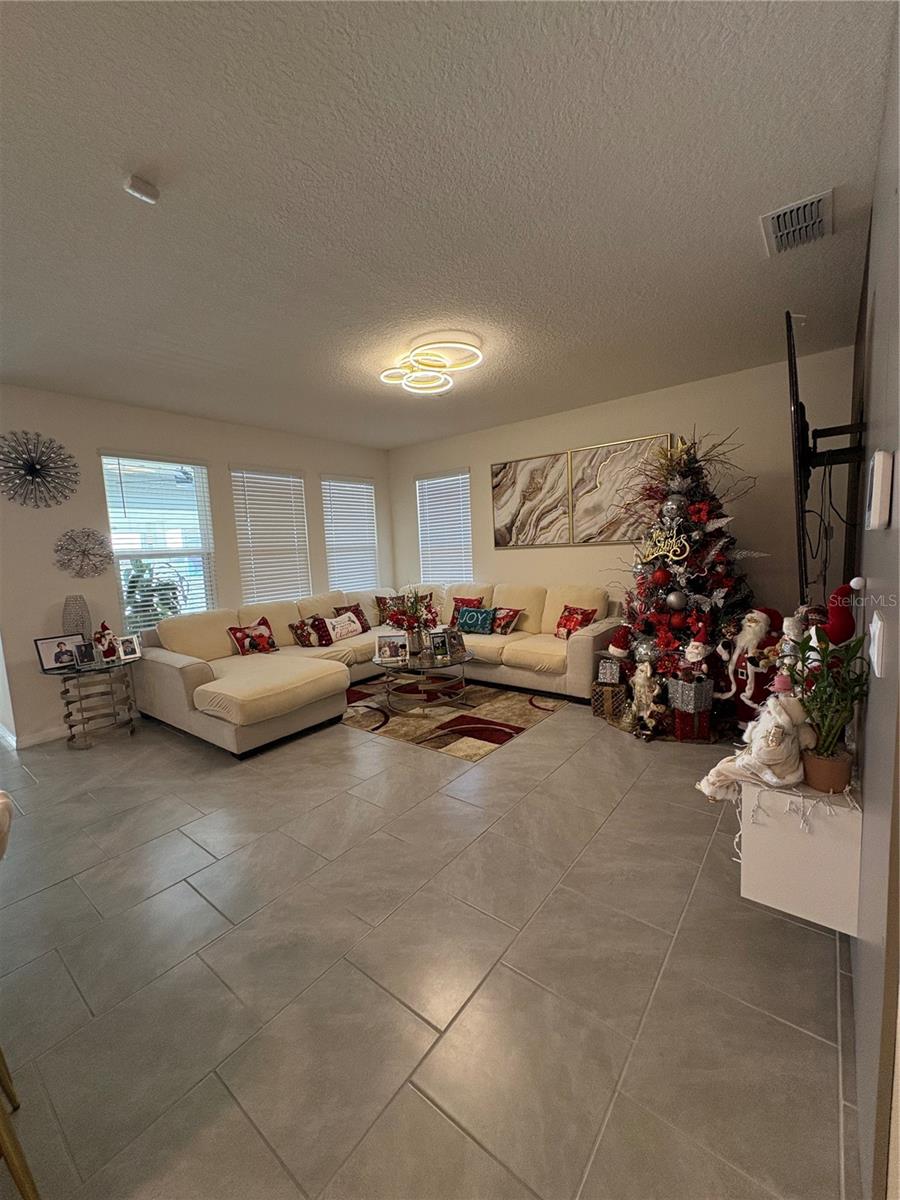 Image 10 of 37 For 1948 Rankin Street